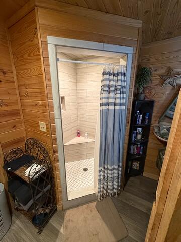 501 S Woodlawn Avenue