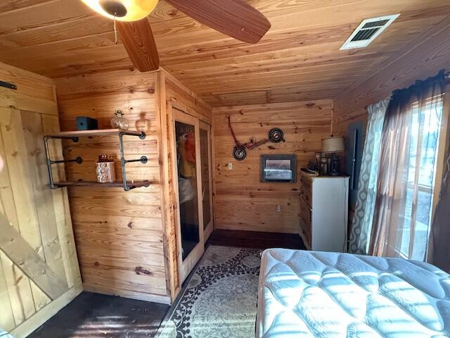 501 S Woodlawn Avenue