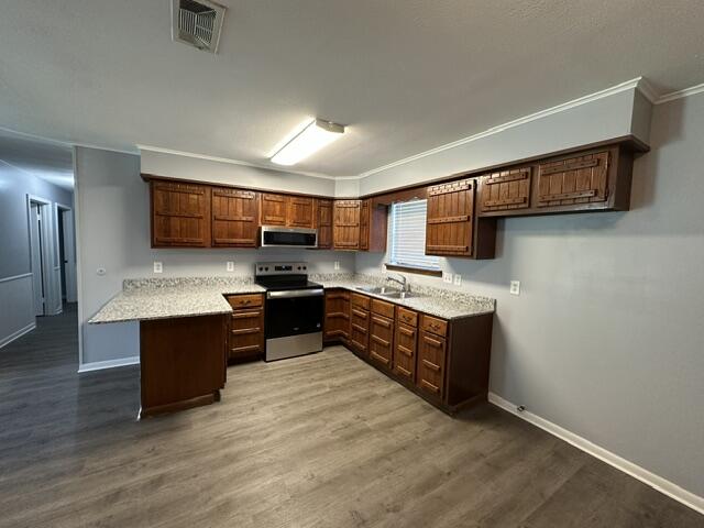 1221 Fairview