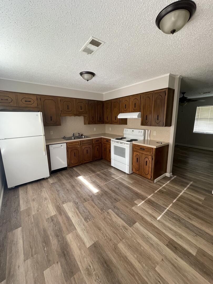 1203 Fairview